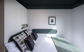 Modern Studios With Kitchen & Ensuite In Central Edinburgh
